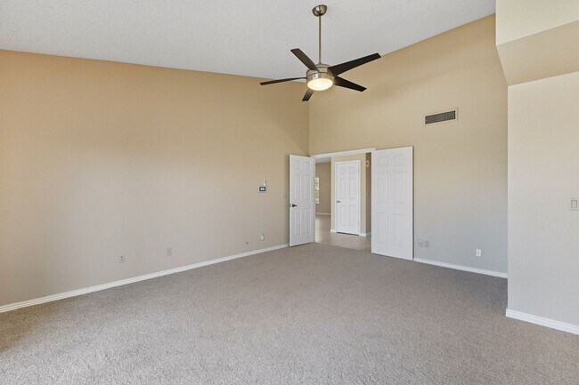 Building Photo - Scottsdale Ranch - Three Bedrooms and POOL!