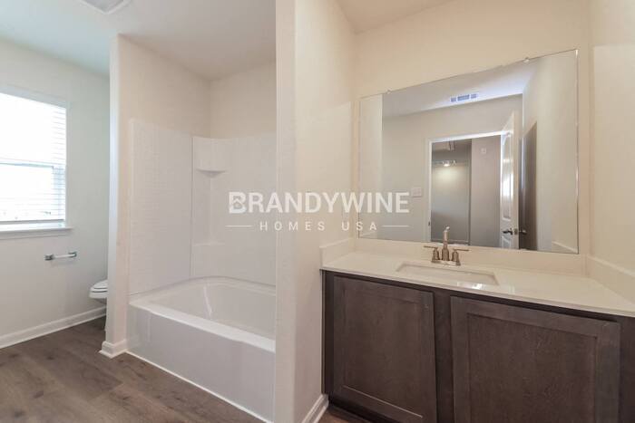 Building Photo - 9613 Klondike Dr