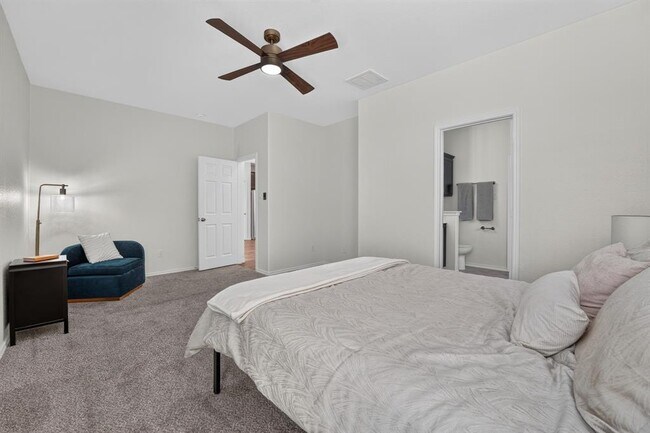 Building Photo - 1703 Comfort Ln