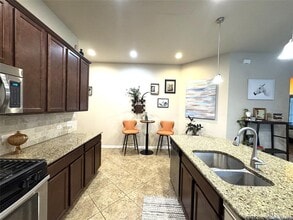 Building Photo - 413 Anacua Loop