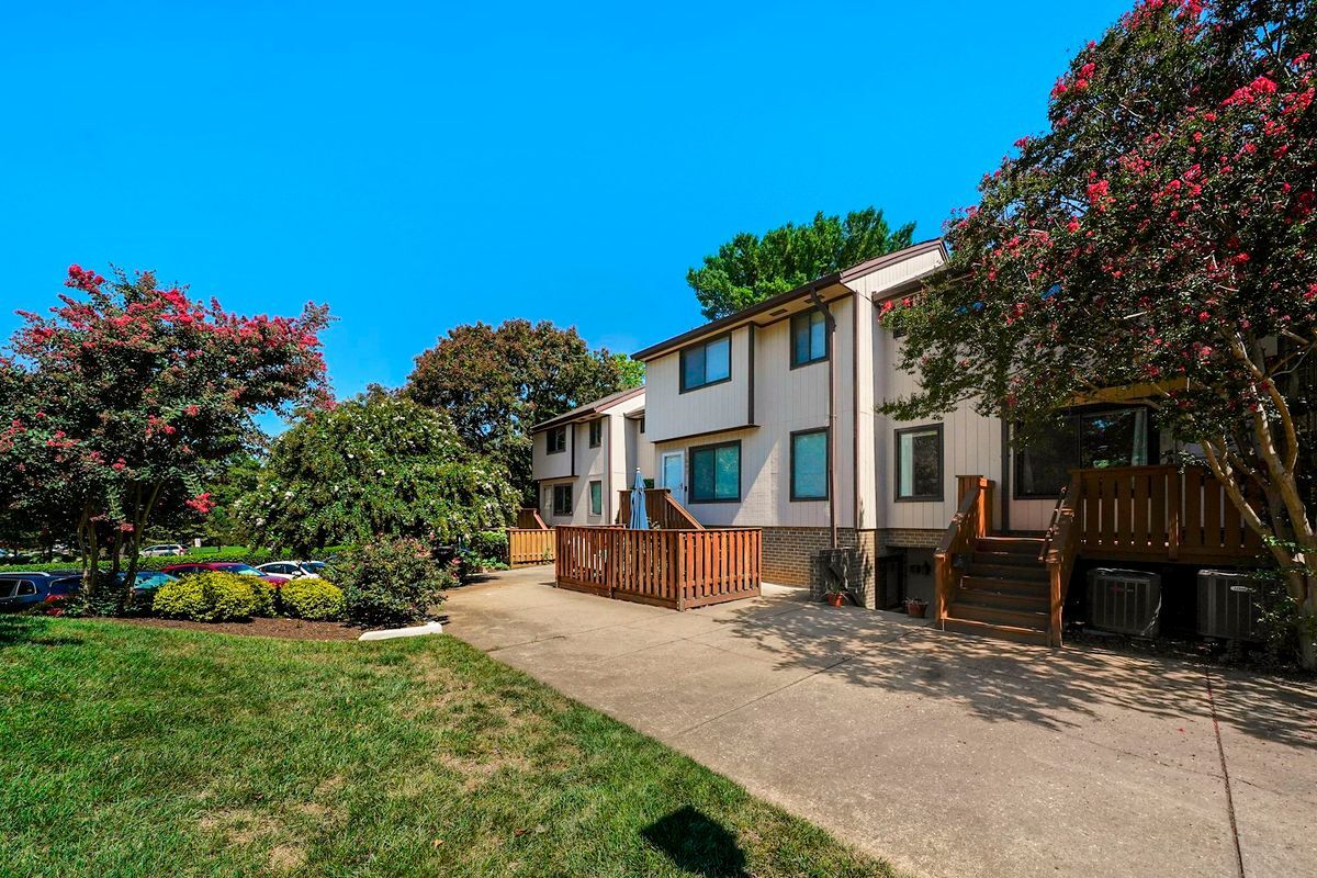 Building Photo - 1701 Westwind Way