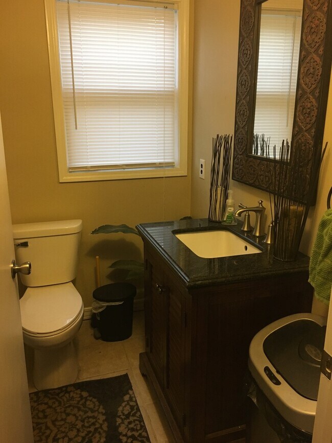 Building Photo - 327 Garfield Ave NW