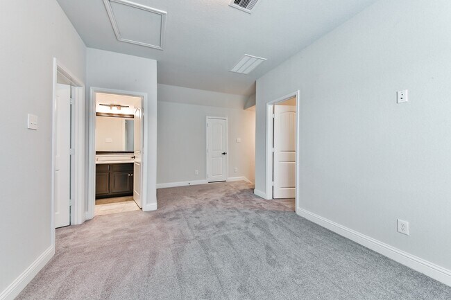 Building Photo - 11731 Tranquility Summit Dr