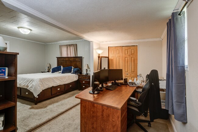 Building Photo - 2027 Katelyn Dr