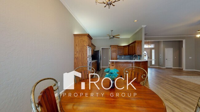Building Photo - Need space? Take a look at this 4 Bedroom/4.5 Bathroom Home in SW Edmond!