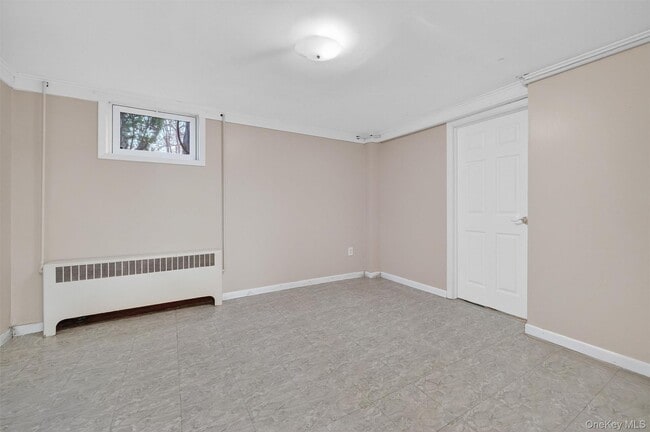 Building Photo - 350 Spring St