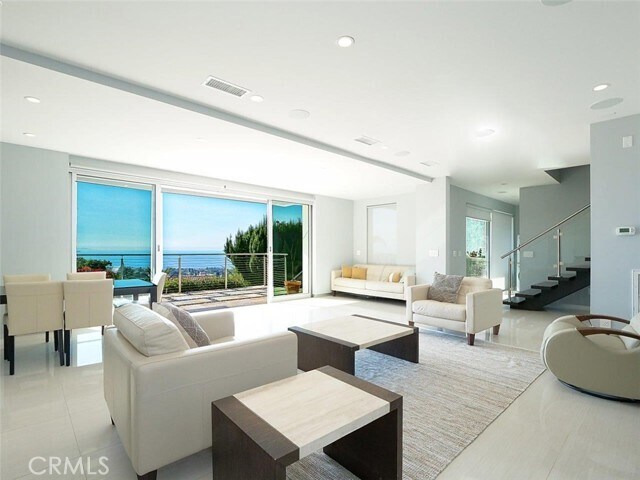 Building Photo - 1356 Vía Romero