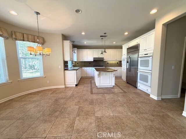 Building Photo - 17 Pamela Way