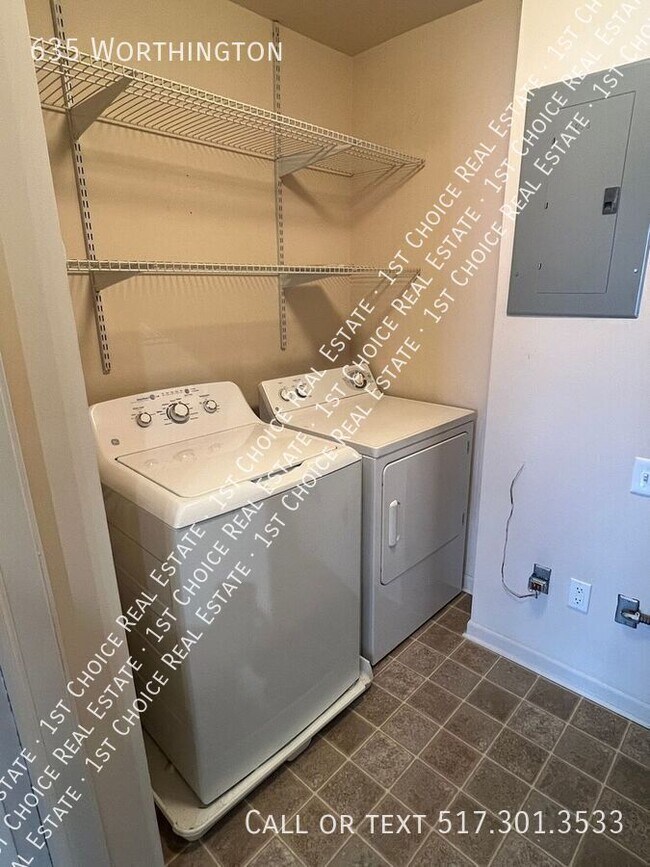 Building Photo - 635 Worthington-