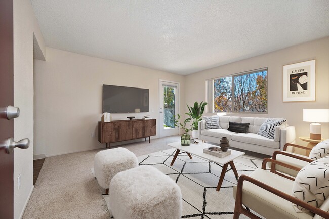 Living Room - Ashford Heights Apartments