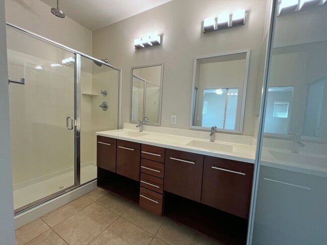Building Photo - Gilbert Seville Development 3 Bed Plus Den