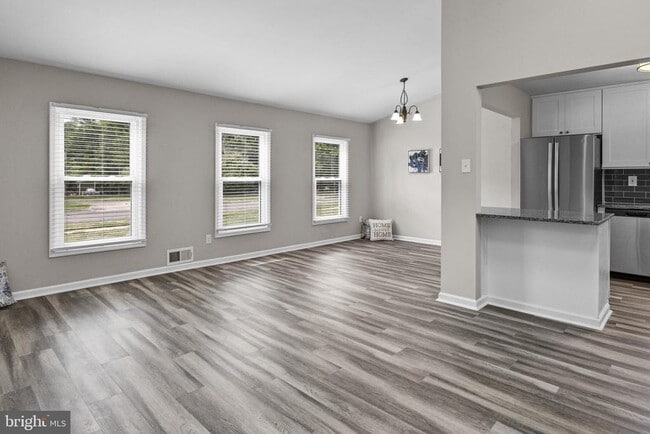 Building Photo - 111 Hidden Valley Ln