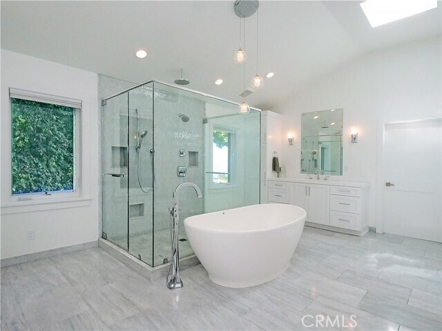 Building Photo - 67 Eastfield Dr