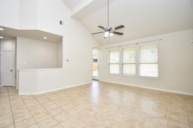 Building Photo - 30217 Live Oak Way
