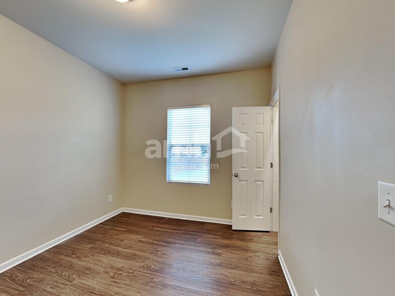 Building Photo - 8018 McKee Dr