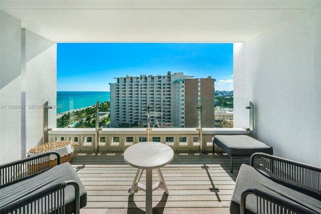 Building Photo - 2901 Collins Ave