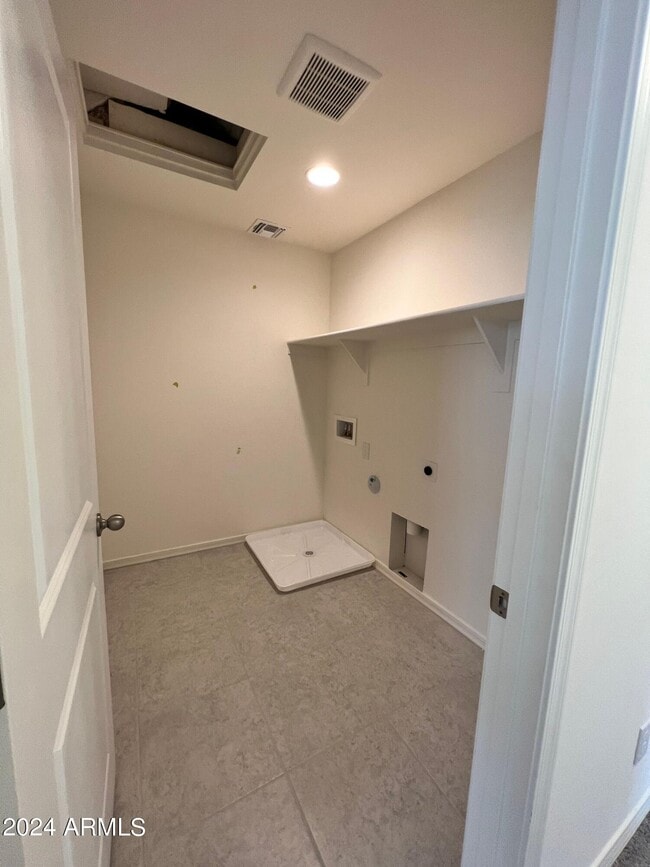 Building Photo - 2449 E Alonso Dr