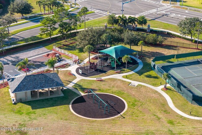 Building Photo - 4426 Four Lakes Dr