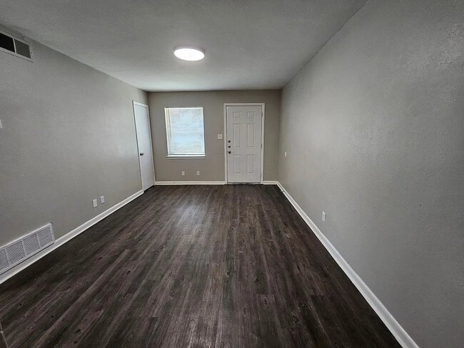 Building Photo - 2527 Normont Cir