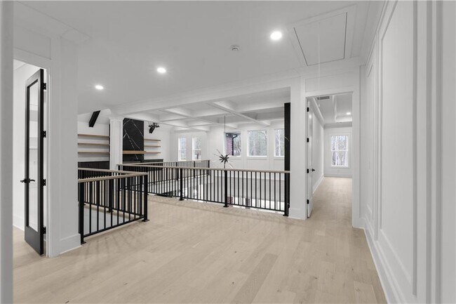 Building Photo - 409 Thunder Rd