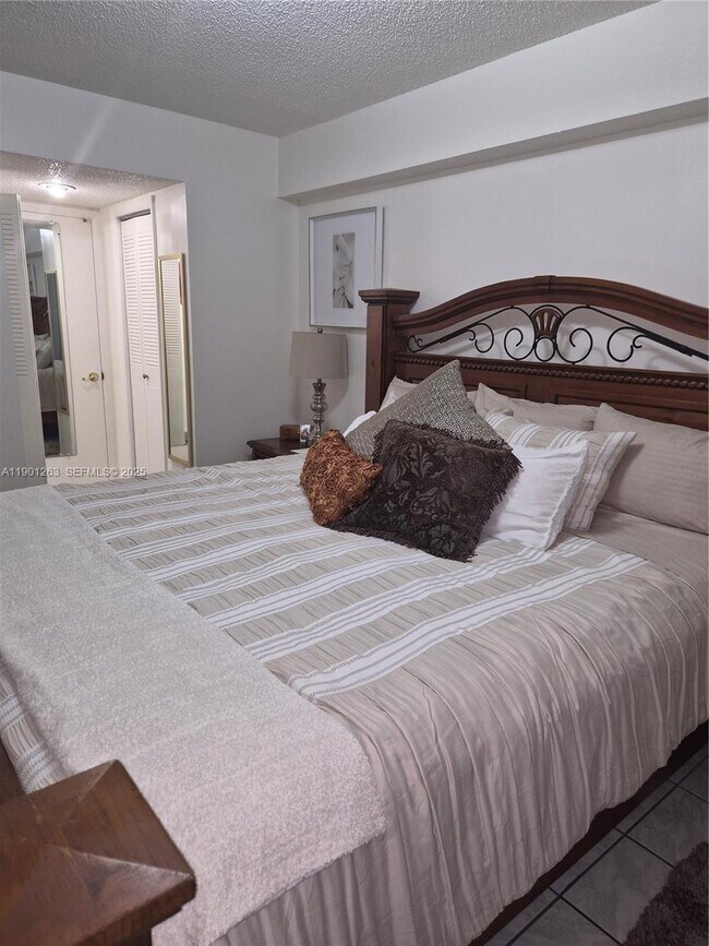 Building Photo - 201 180th Dr