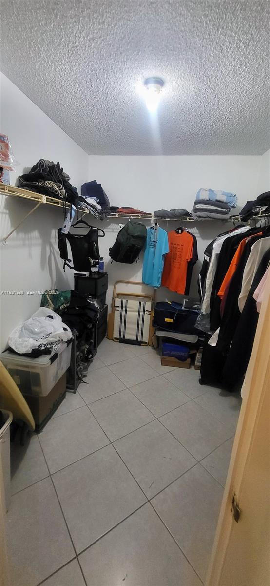 Building Photo - 3800 S Ocean Dr