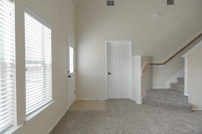 Building Photo - 1902 Vernal Glen Cir