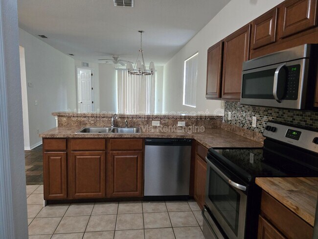 Building Photo - 6101 Lake Marion Golf Resort