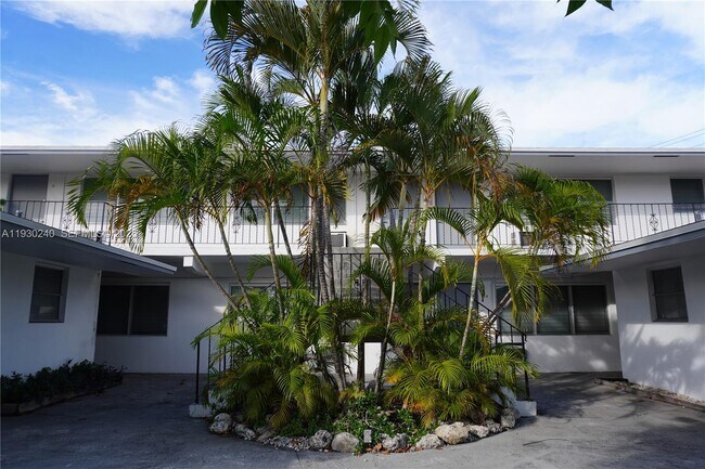 Building Photo - 749 SE 15th St