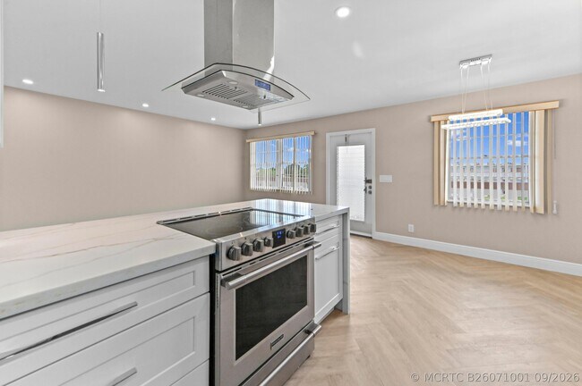Building Photo - 4055 Wolverton C