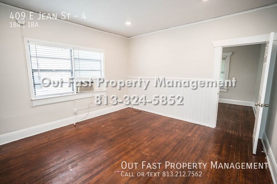 Building Photo - 409 E Jean St