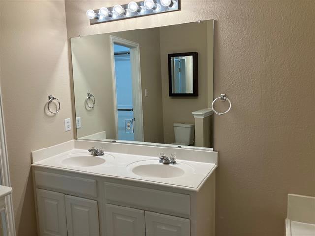 Building Photo - 2116 Sol Dr