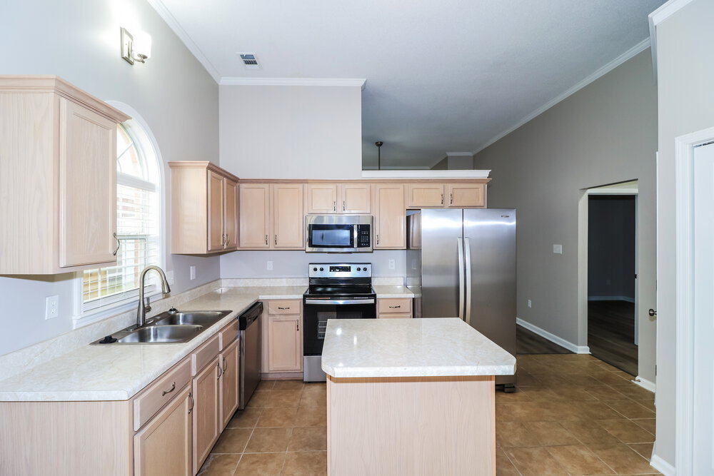 Building Photo - 8652 Eagle View Dr