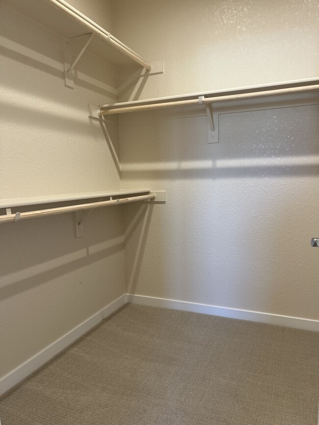 Building Photo - 1761 Lockwood Dr