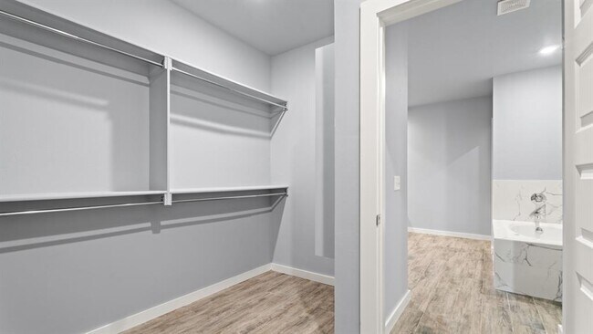 Building Photo - 217 Olde Ml Ct