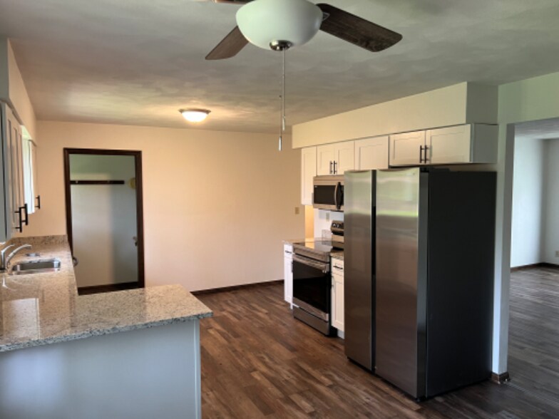 Building Photo - 5626 Pepper Dr