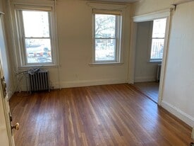 Building Photo - 235 Park St