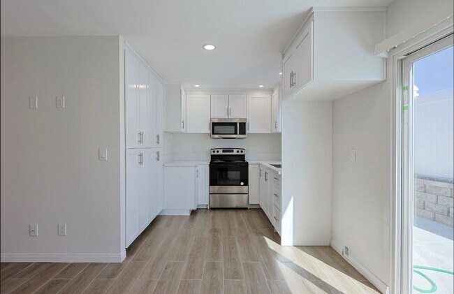 Building Photo - 143 Buccaneer Dr