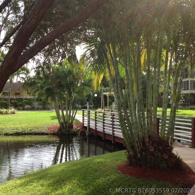 Building Photo - 5041 W Oakland Park Blvd