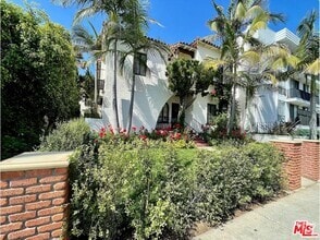 Building Photo - 854 4th St