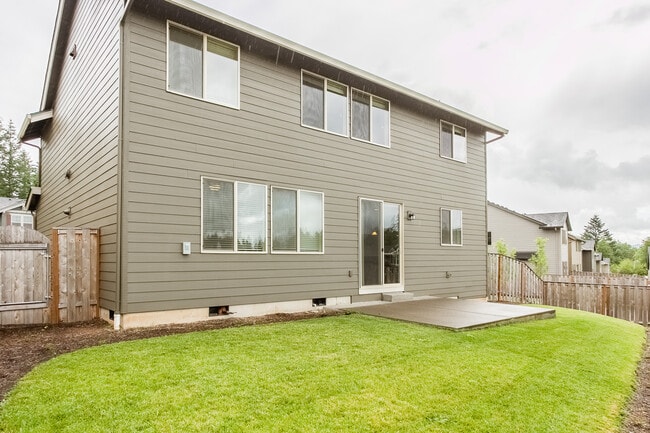 Building Photo - 4 Bedroom plus office 3 Bath Hills at Roun...