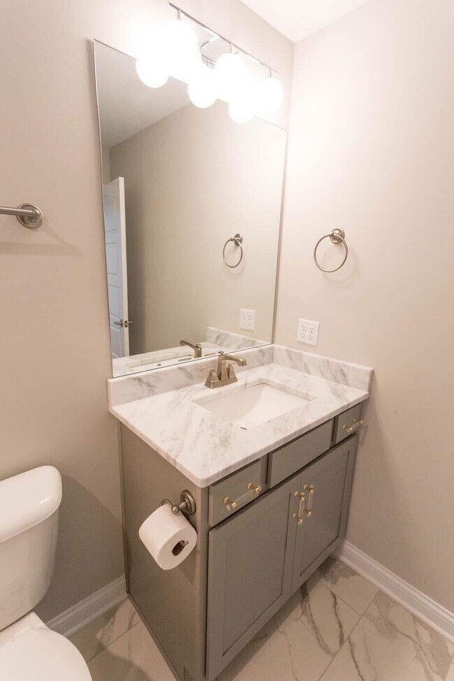 Building Photo - 952 Auckland Ave