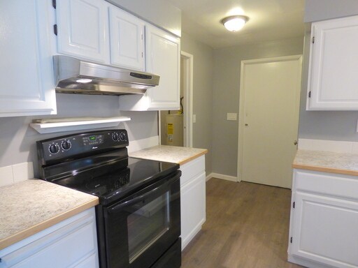 Building Photo - Charming West Seattle Rambler in the Priva...