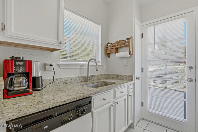 Building Photo - 11429 Chickasaw Dr