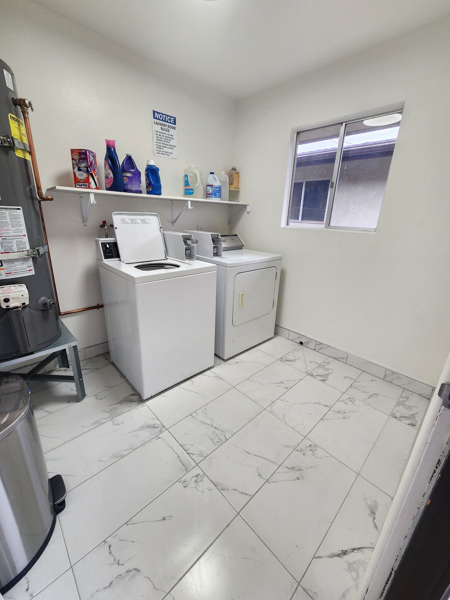 Laundry Facilities - 431 S Simpson Ave