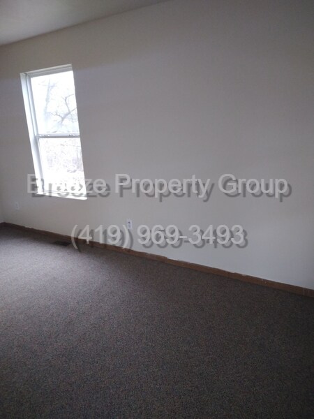 Building Photo - 132 S Forest Ave