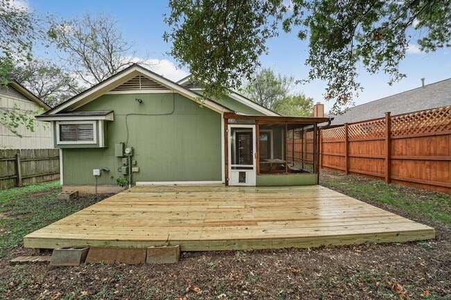 Building Photo - 12331 Limerick Ave