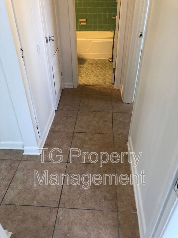 Building Photo - 201 N 9th St