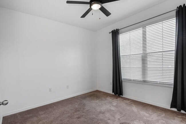 Building Photo - Stonewood Estates 4 bedroom home available...
