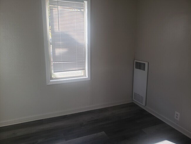 Building Photo - 4285 Parker Rd